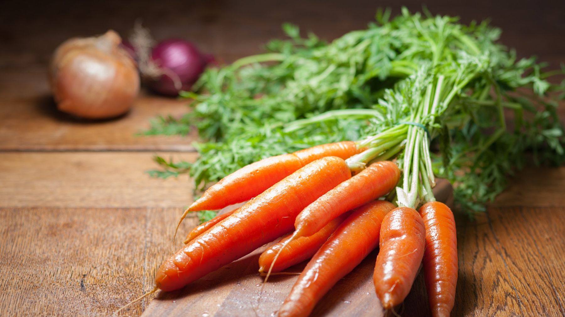 DIY mouthwash with carrot tufts: how to make it in a few minutes